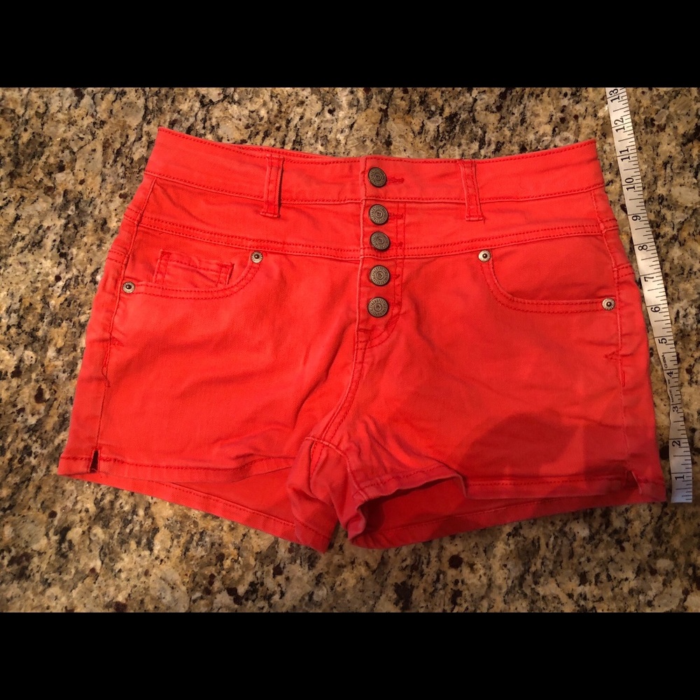 Aeropostale Sz 4 High Rise Shorty Button Up